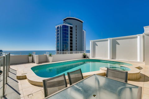Golden Gate Resort - Accommodation Newcastle 3