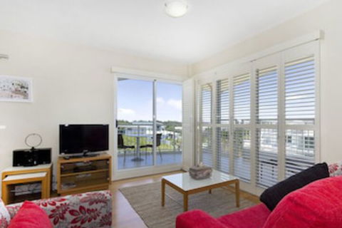 RESORT On The BEACH 6310 TOP FLOOR - Accommodation Newcastle 0