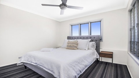 Central Park Level Two - Accommodation Newcastle 2