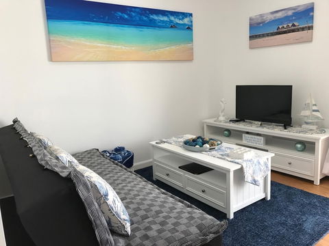 Marina View Chalets - Accommodation Newcastle 3