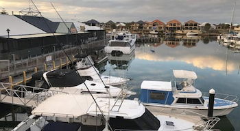 Marina View Chalets - Accommodation Newcastle 1