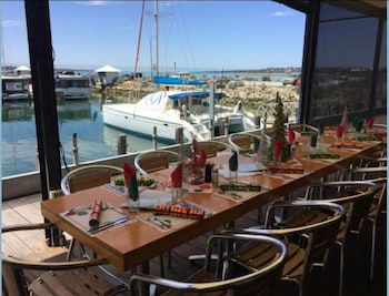 Marina View Chalets - Accommodation Newcastle 5