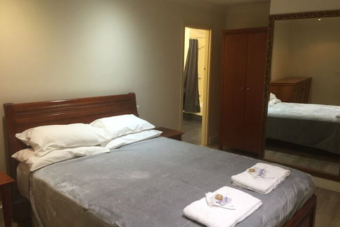 Aussie Hotel - Accommodation Newcastle 1
