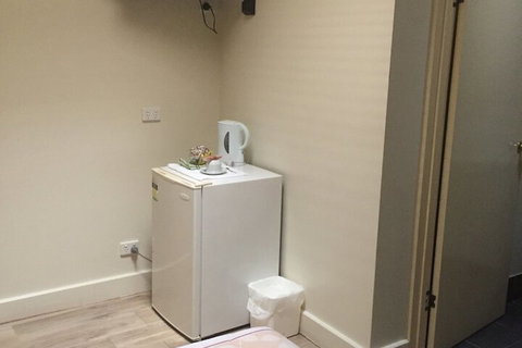 Aussie Hotel - Accommodation Newcastle 2