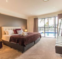 T E Peters Waterfront Holiday Home - Accommodation Newcastle