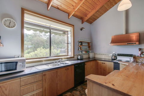 Halcyon - Accommodation Newcastle 5