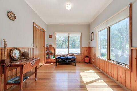 Halcyon - Accommodation Newcastle 7