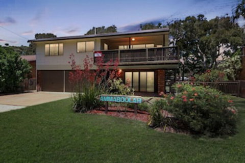 Ammaboolah At Hat Head - Accommodation Newcastle 0