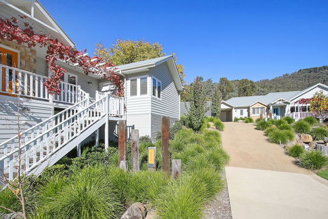 Autumn Home - Our Place At Bright - Accommodation Newcastle 1