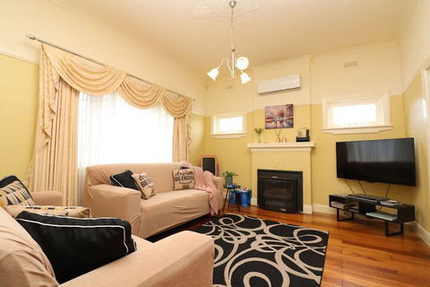 Brunswick Renaissance - Rejuvenate Stays - Accommodation Newcastle 5