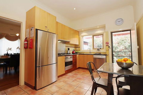 Brunswick Renaissance - Rejuvenate Stays - Accommodation Newcastle 6