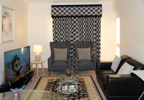 Adelaide City Apartment - 3BR, 2Bath & Carpark - Accommodation Newcastle 6