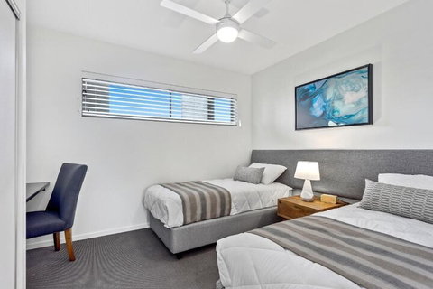 Direct Hotels - North Shore Kawana - Accommodation Newcastle 7