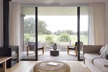 Bangalay Luxury Villas - Accommodation Newcastle 3