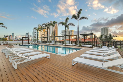 Qube Broadbeach - Accommodation Newcastle 0