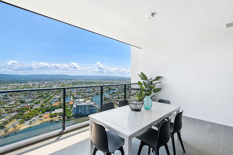 Qube Broadbeach - Accommodation Newcastle 5
