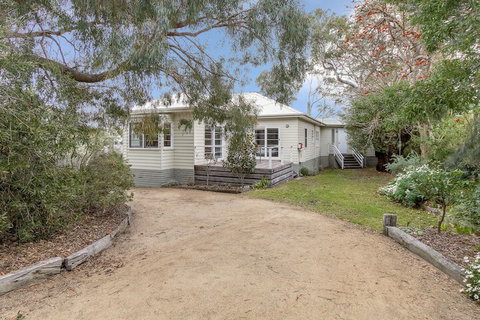 Windward House - Accommodation Newcastle 2