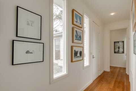 Windward House - Accommodation Newcastle 4