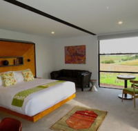 Hotel California Road Inkwell Wines - Accommodation Newcastle