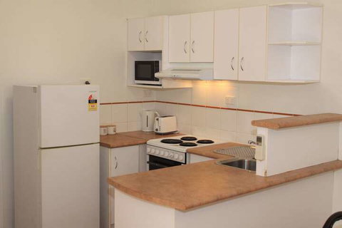 Contemporary Convenient Central Retreat - Accommodation Newcastle 3