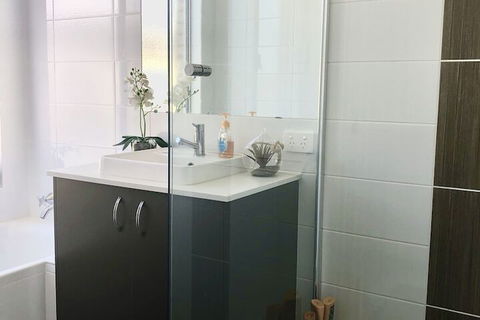 Be Wowed By Bayou - Accommodation Newcastle 1