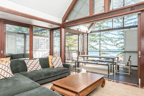 Your Luxury Escape - On The Bay - Accommodation Newcastle 2