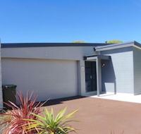 Endless Summer - Accommodation Newcastle