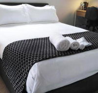 Lakeside Retreat  Business - Accommodation Newcastle