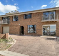 Four Seasons - Accommodation Newcastle