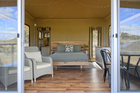 Flinders Bush Retreats - Accommodation Newcastle 6