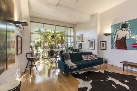 Warehouse In Woolloomooloo - Accommodation Newcastle 0