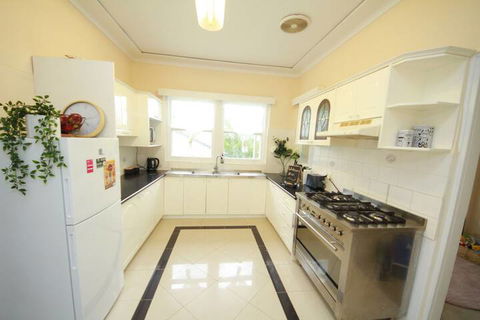 Baulkham Hills Beauty - Accommodation Newcastle 5