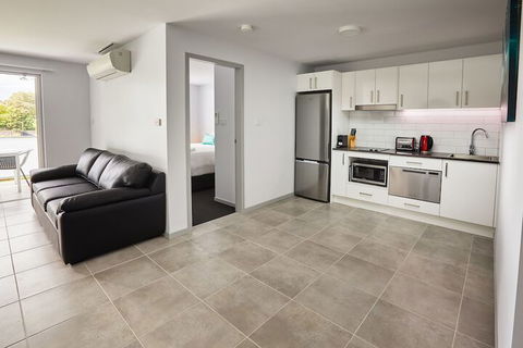 East Maitland Executive Apartments - Accommodation Newcastle 5
