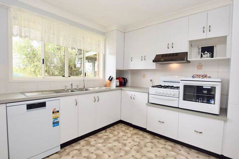 Country Breeze Farm Stay - Accommodation Newcastle 5