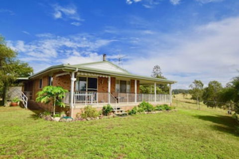 Country Breeze Farm Stay - Accommodation Newcastle 0