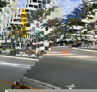 Broadbeach Private Apt with CHA - Accommodation Newcastle