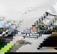 Victoria Square Apartment Broadbeach Level 9 - Accommodation Newcastle