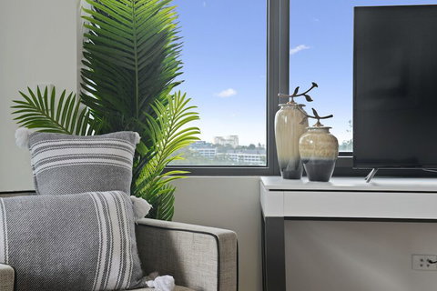 New Contemporary Apartment Near Macquarie Centre - Accommodation Newcastle 5