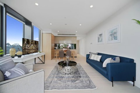 New Contemporary Apartment Near Macquarie Centre - Accommodation Newcastle 0