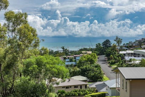 Austinmer - Cannonvale - Accommodation Newcastle 0