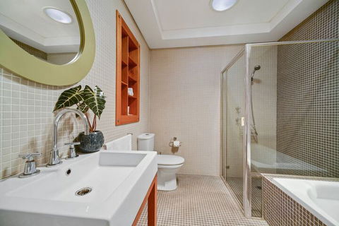 Tranquil & Spacious Home Near Shopping Mall - Accommodation Newcastle 1