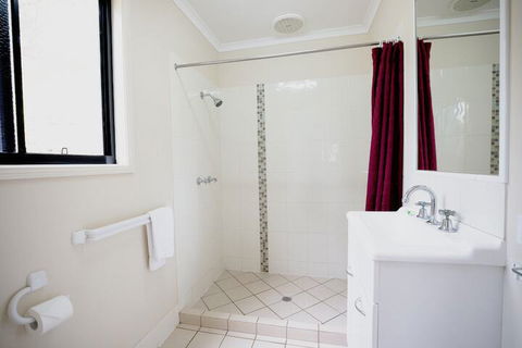 BIG4 Cania Gorge Holiday Park - Accommodation Newcastle 7