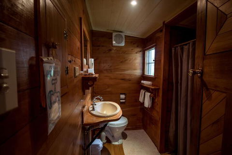 Guide Falls Cottage - Accommodation Newcastle 2