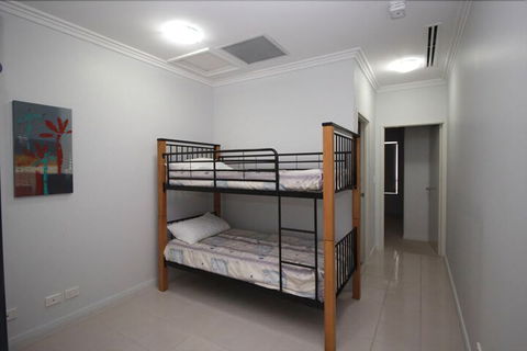 Deep Blue 13 - Accommodation Newcastle 5