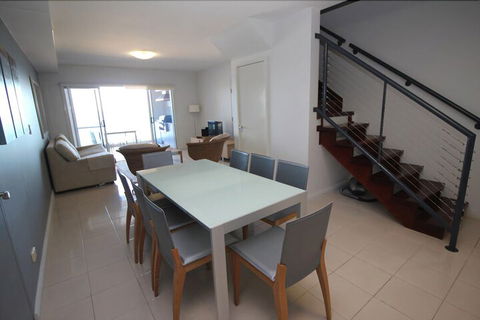 Deep Blue 13 - Accommodation Newcastle 1
