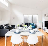Centrepoint Units Ivanhoe - Accommodation Newcastle