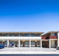 Fantasia Glenelg Studio Apartments - Accommodation Newcastle