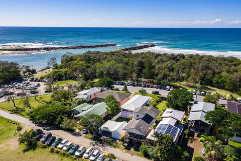 Sunset Beach - Accommodation Newcastle 2