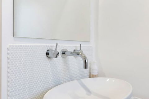 Sunset Beach - Accommodation Newcastle 4