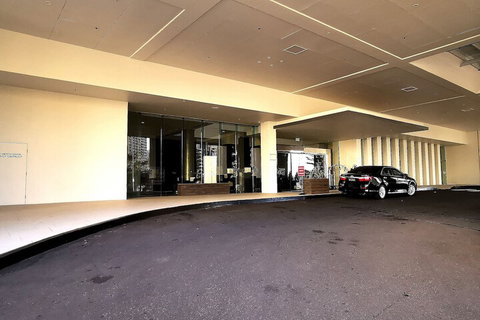 L7 Surfers Paradise Apartment - Accommodation Newcastle 3